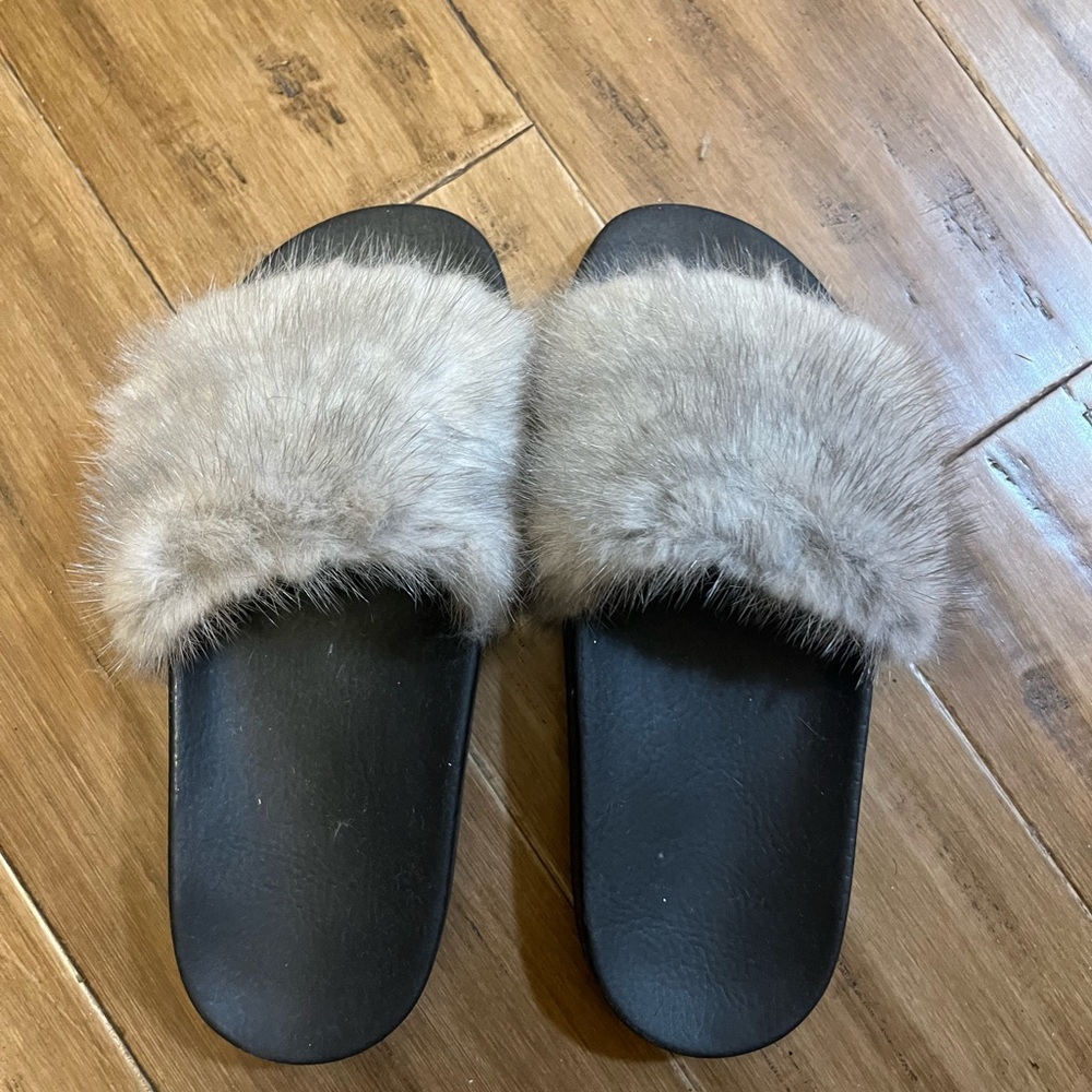 Givenchy Slides with grey fur